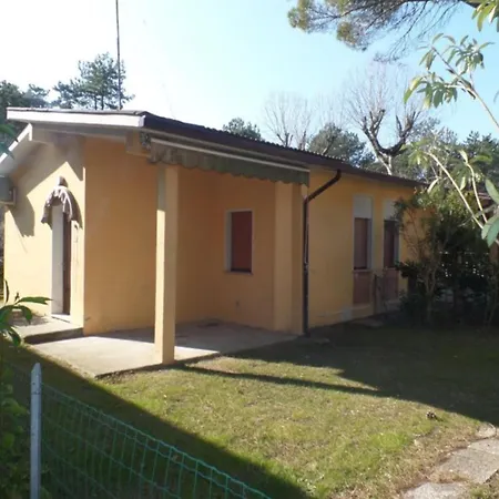 Functional For Five Guests In Μπιμπιόνε